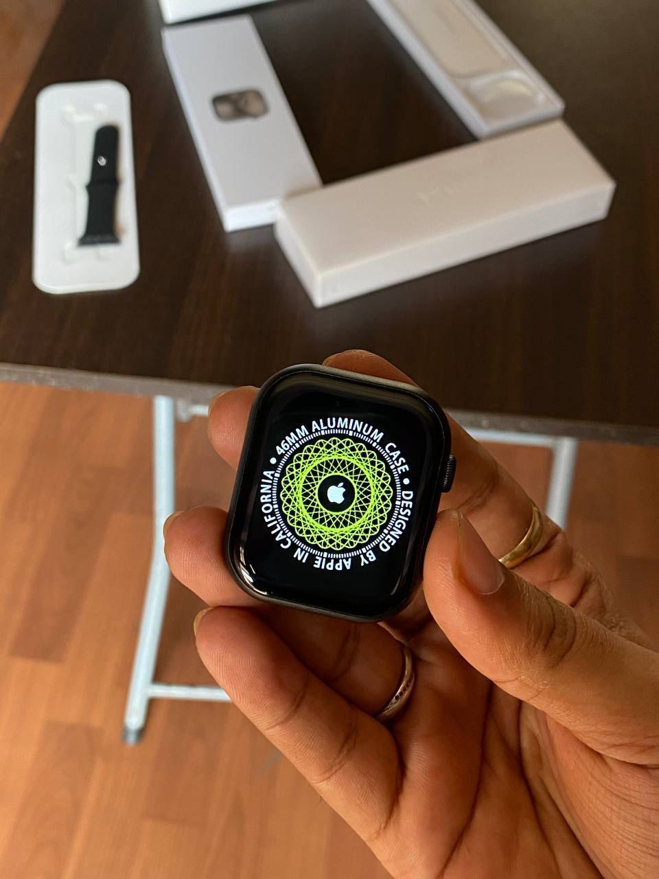 Apple series 10 with logo - Image 2