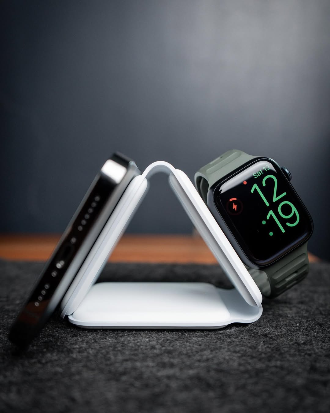 3 in 1 Wireless charger - Image 2