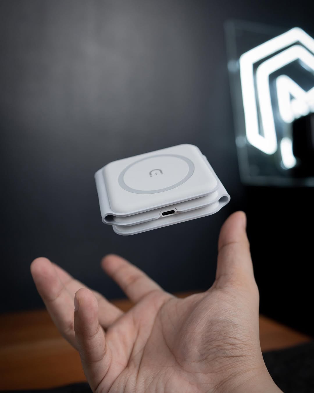 3 in 1 Wireless charger - Image 3