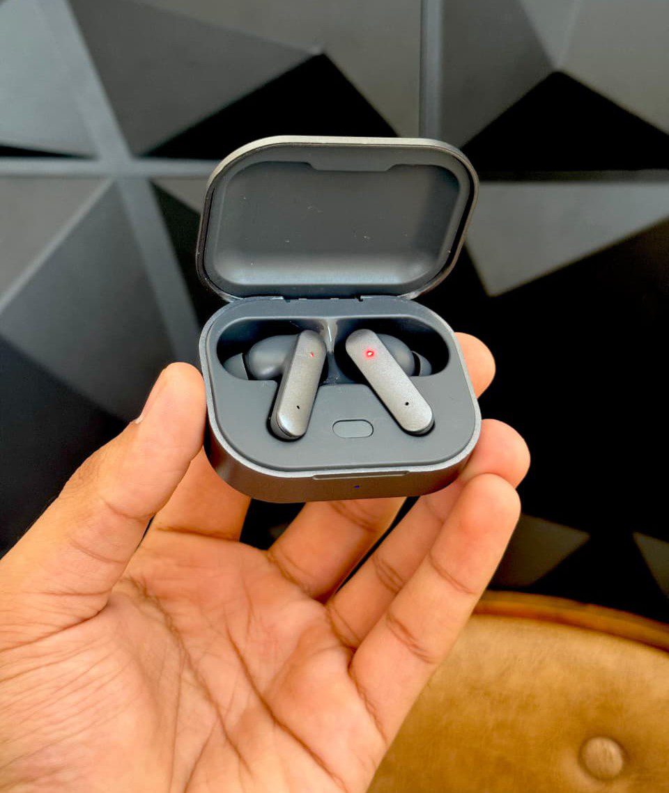 Buds Air 8 - Best Wireless Bluetooth Earbuds - Image 3